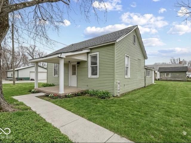 House for sale in Knightsville, Indiana