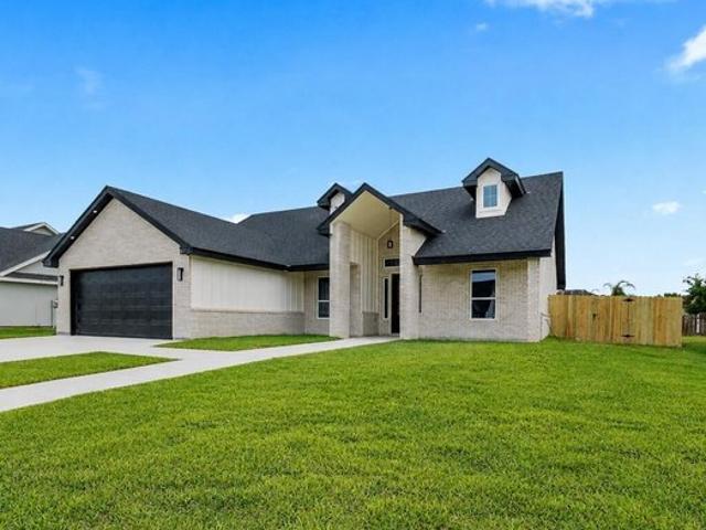 House for sale in Cameron, Texas