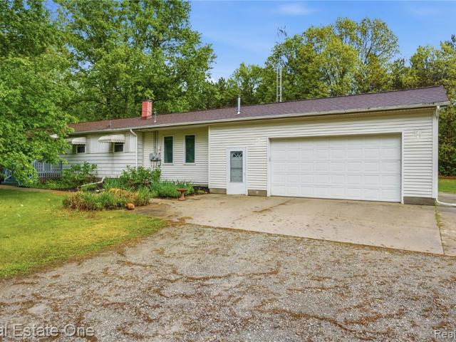 House for sale in Hamburg, Michigan