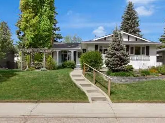 House for sale in Palliser, Calgary