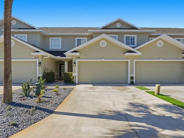 Townhouse for sale in Seminole, Florida