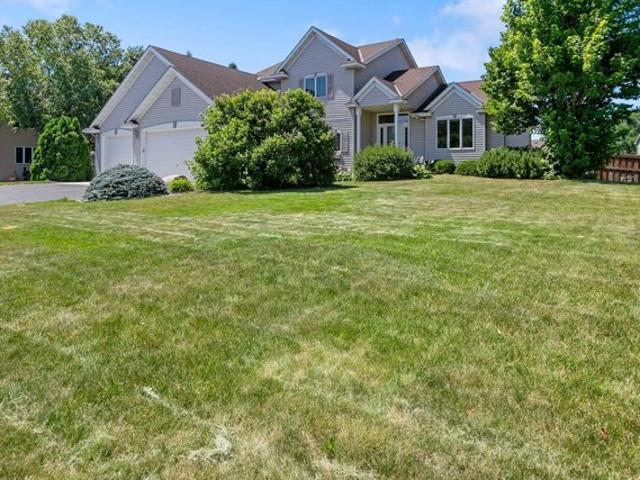 House for sale in Cottage Grove, Minnesota