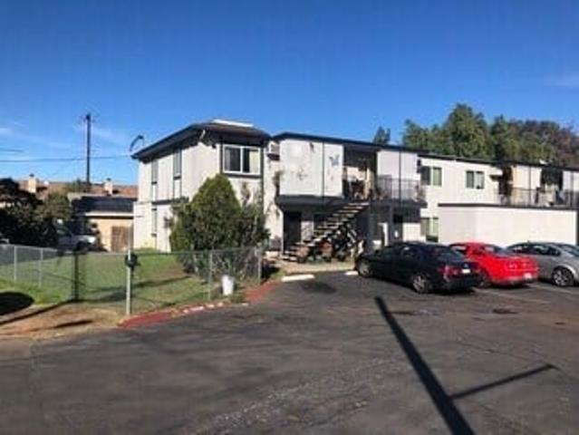 Apartment for rent in Lakeside