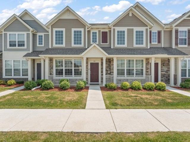 Townhouse for sale in Crown Point, Indiana