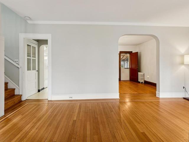 House for sale in Teaneck, New Jersey