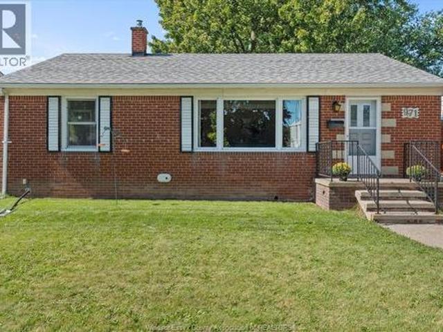 House for sale in Riverside, Windsor
