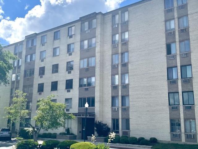 Condo for sale in Oak Lawn, Illinois