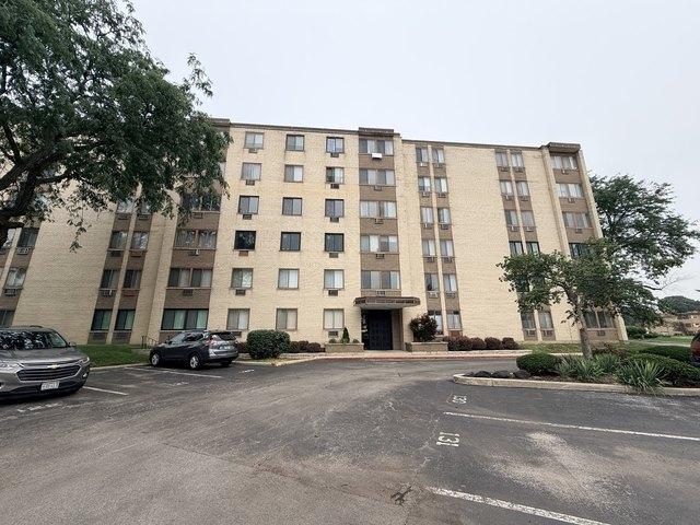 Condo for sale in Oak Lawn, Illinois