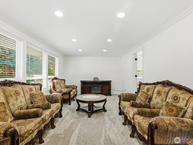 House for sale in Meadows West, University Place