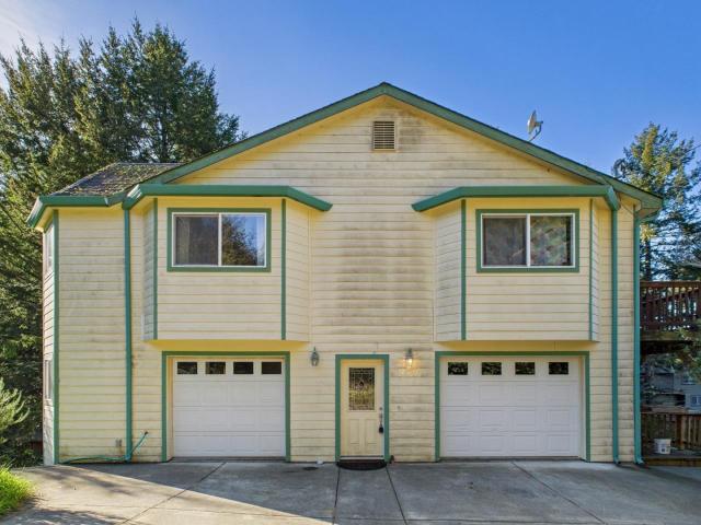House for sale in Whitethorn