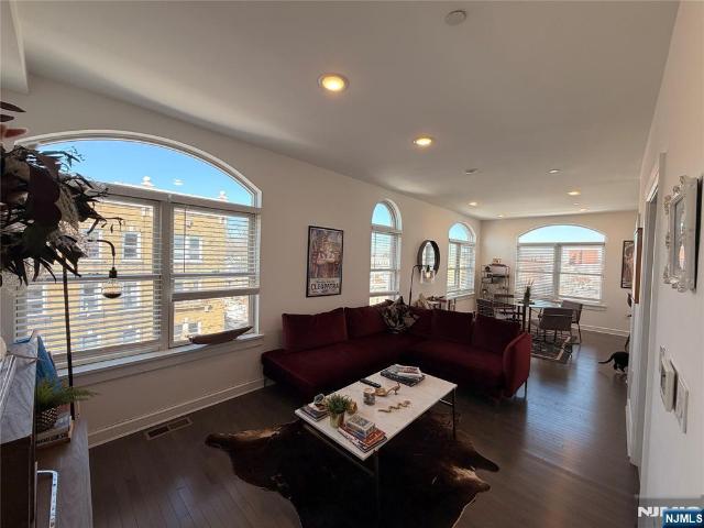 Condo for sale in Hudson, New Jersey