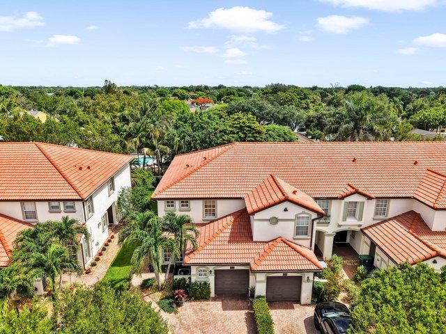 Townhouse for sale in Cooper City, Florida