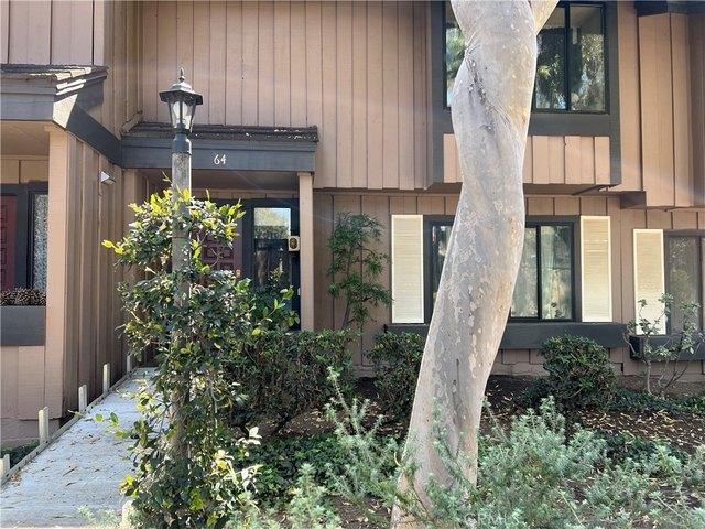 Townhouse for sale in Canoga Park, California