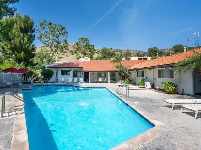 Townhouse for sale in Canoga Park, California