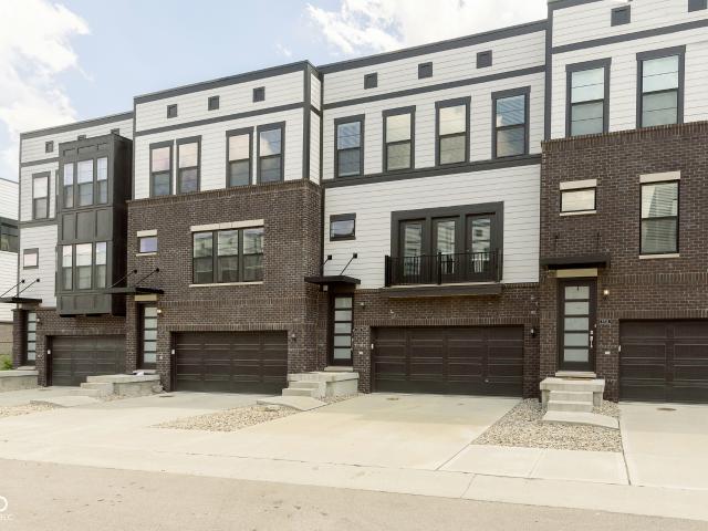 Townhouse for sale in Fishers, Indiana