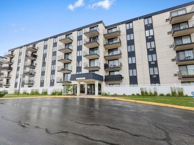 Condo for sale in Niles, Illinois