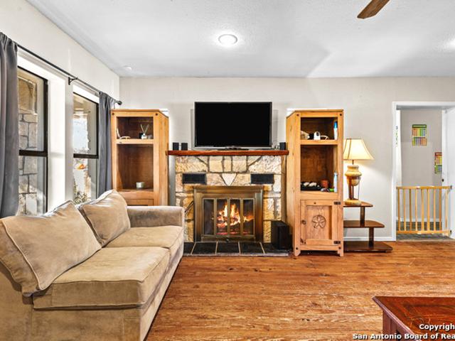 House for sale in Bandera