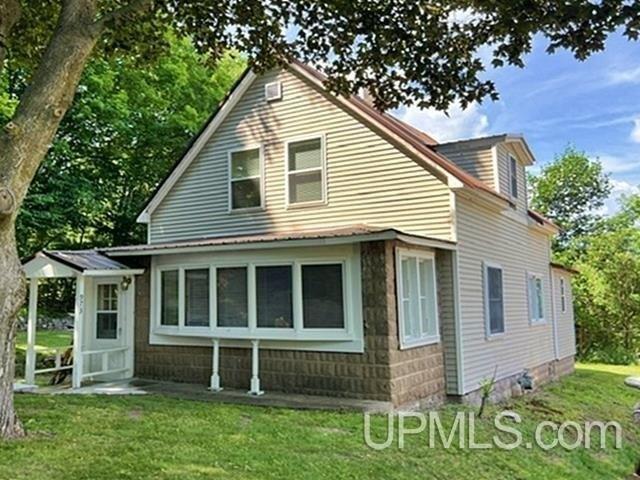 House for sale in Niagara, Wisconsin