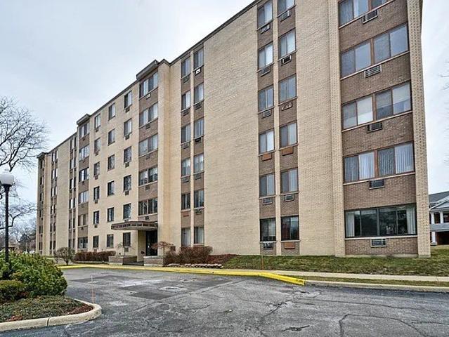 Condo for sale in Oak Lawn, Illinois