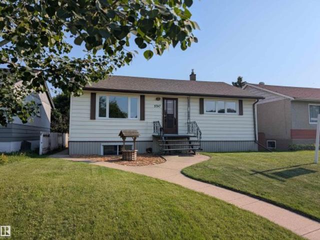 House for sale in Wedgewood, Alberta