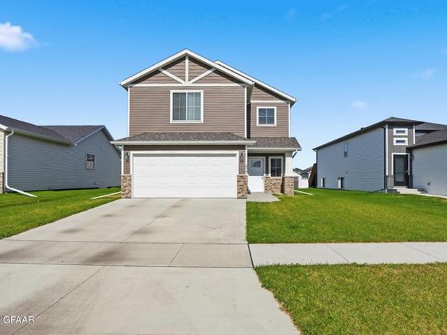 House for sale in Grand Forks, Grand Forks County