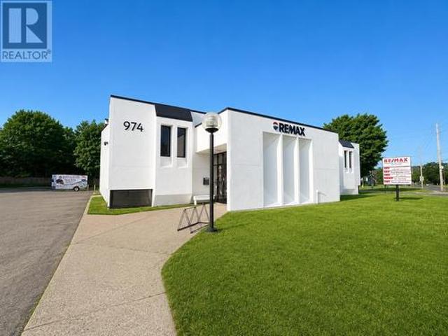 Commercial for rent in Sault Sainte Marie, Ontario