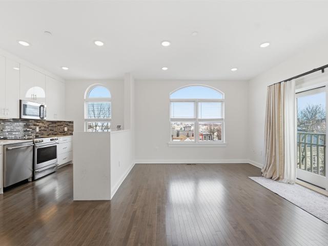 Condo for sale in Hudson, New Jersey
