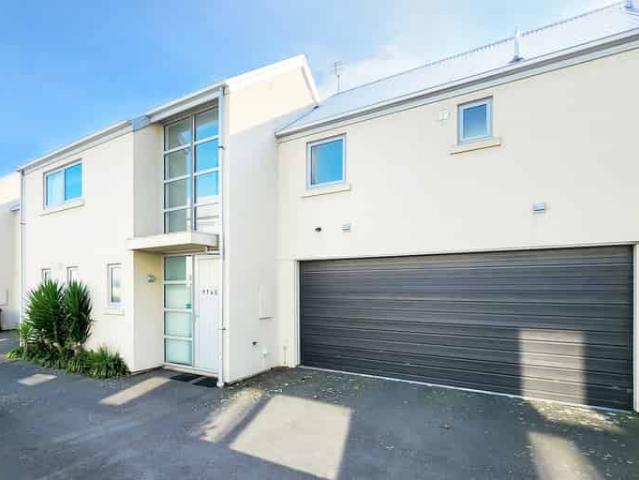 House for rent in Heathcote, Canterbury