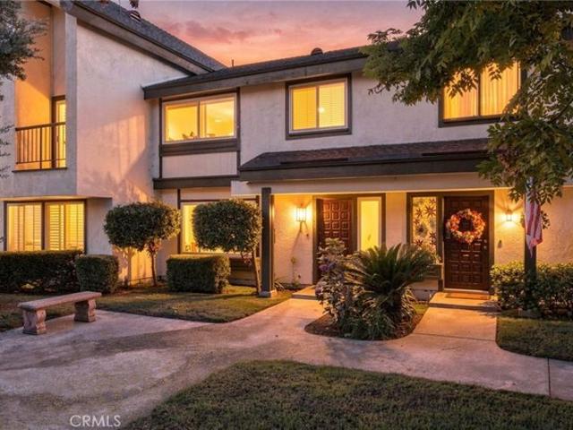 Townhouse for sale in South Gate, Los Angeles County