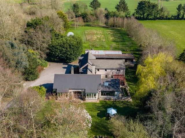 Detached House for sale in Carrigaline, South Tipperary