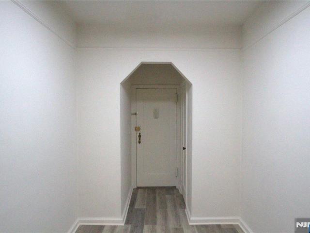 House for sale in Teaneck, New Jersey