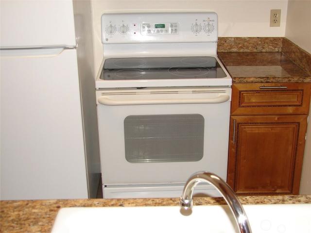 Condo for rent in Renton