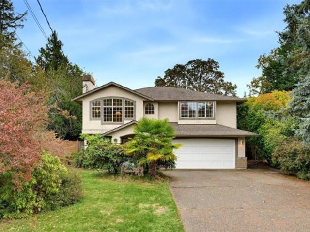 House for sale in Quadra, Saanich