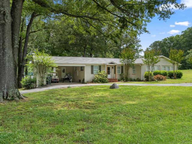House for sale in Cherokee, Alabama