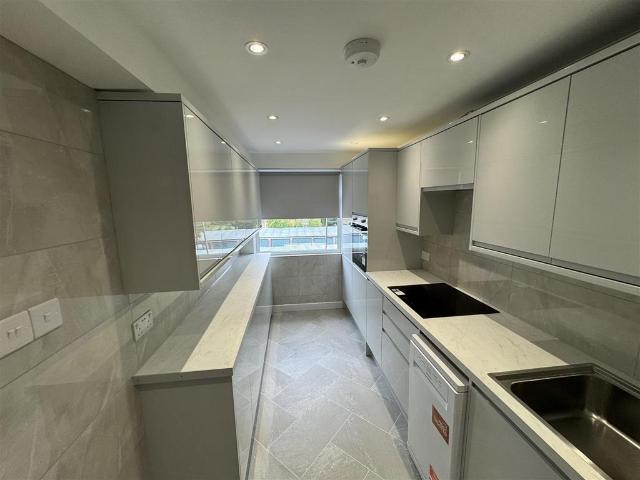 Apartment for rent in Whetstone, Greater London