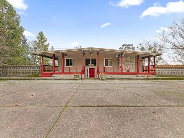 House for sale in Oregonia