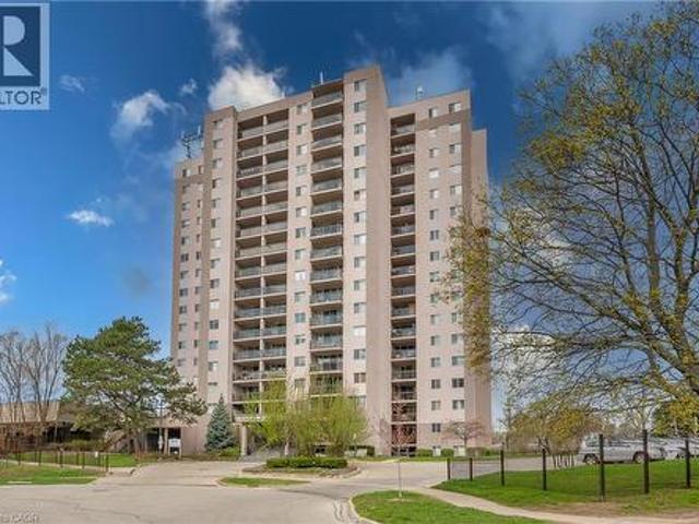 Condo for sale in Burlington, Golden Horseshoe