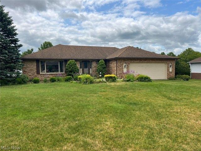 House for sale in Hinckley, Ohio