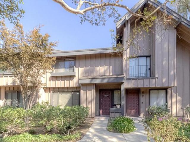 Townhouse for sale in Canoga Park, California