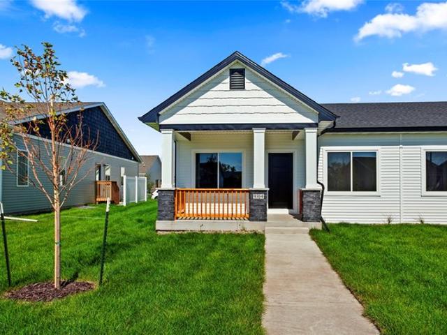 Townhouse for sale in Johnston, Iowa