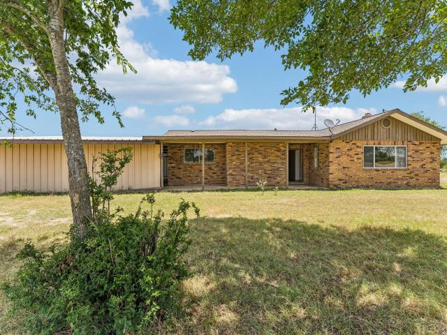 House for sale in Lockhart, Caldwell County