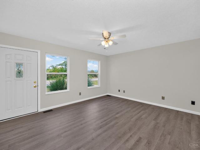 House for sale in Clarksville, Warren County