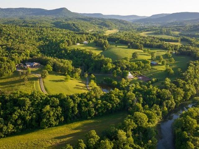 House for sale in Ark