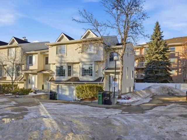 Townhouse for sale in Wedgewood, Alberta