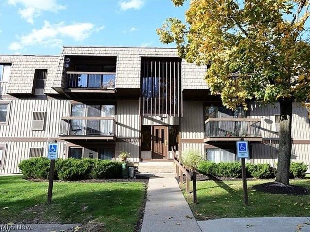 Condo for sale in Hinckley, Ohio
