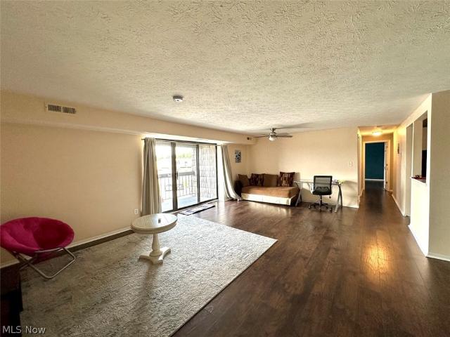 Condo for sale in Hinckley, Ohio