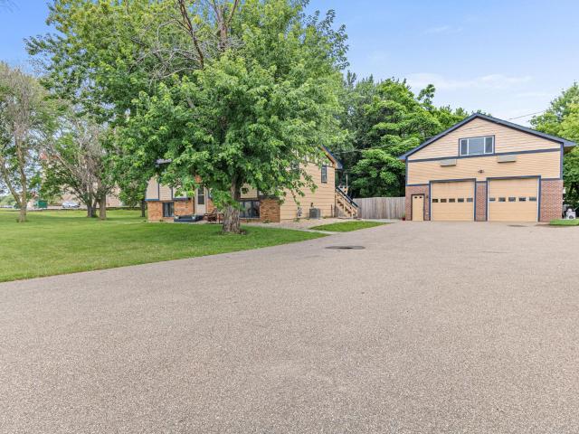 Commercial for sale in Lakeville, Minnesota