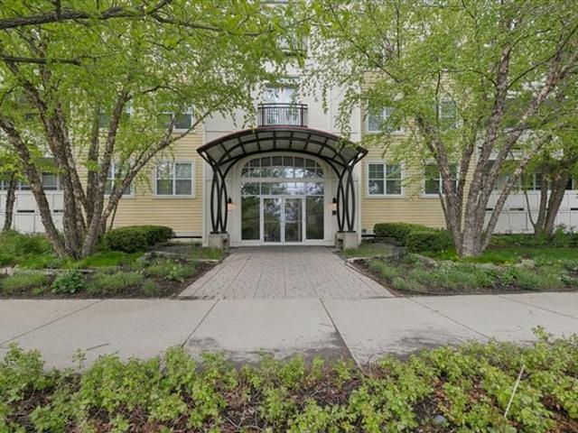 Condo for sale in Grayslake, Illinois