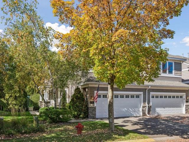 Townhouse for sale in Eden Prairie, Hennepin County