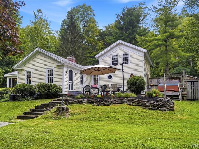 House for sale in Derby, New York